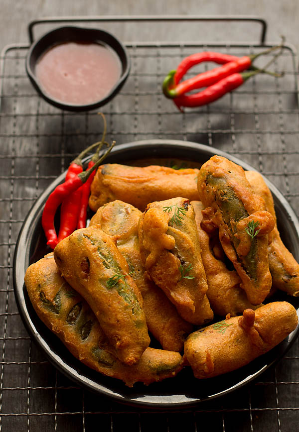 How to make Bharwa Mirch Ka Pakora Recipe| Streetfood