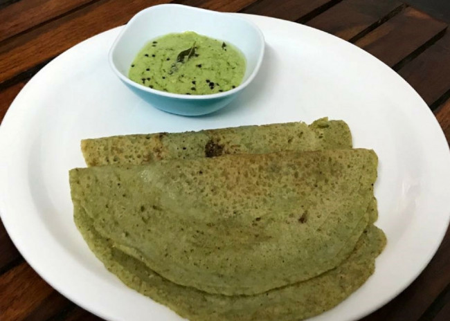 Low-Carb Dosa & Sprouted Moong Dal Recipe