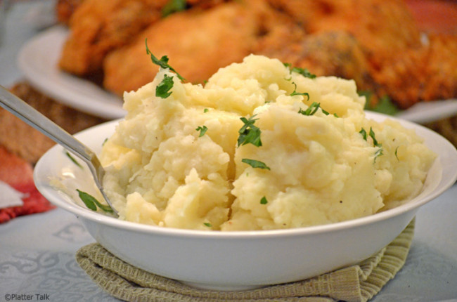 Parsley Garlic Mashed Potatoes - Platter Talk