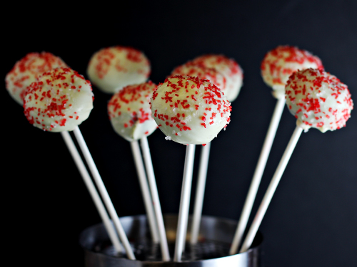 Peppermint Brownie Pops