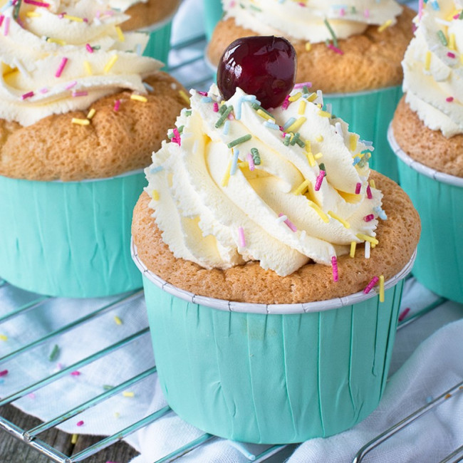  Raspberry Trifle Cupcakes