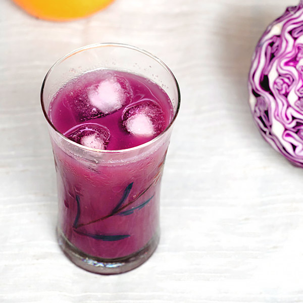Red Cabbage Juice With Grapes And Mandarin