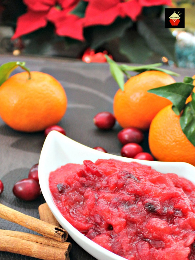 Simple Cranberry and Apple Sauce