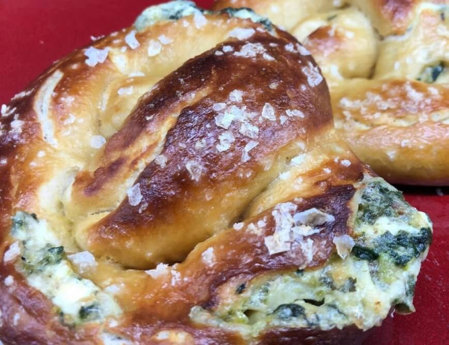 Beer Soft Pretzels Stuffed With Spinach Artichoke Dip
