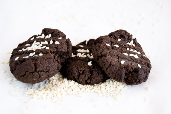 Tahini Chocolate Biscuits