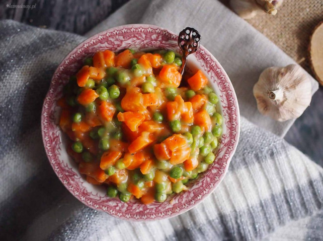 Carrots with peas