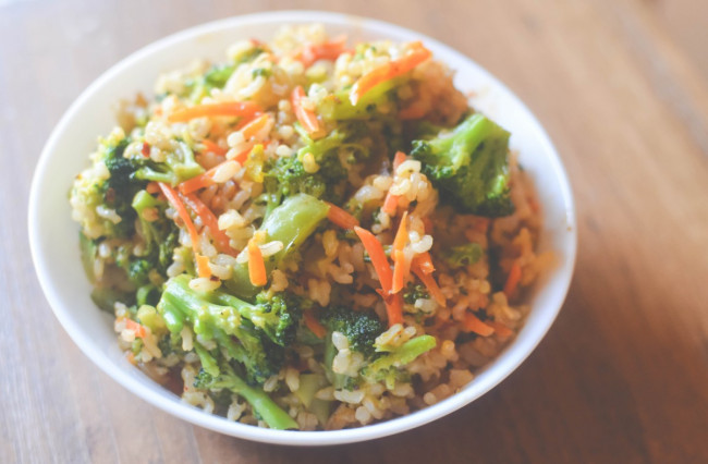 stir fry veggies with brown rice