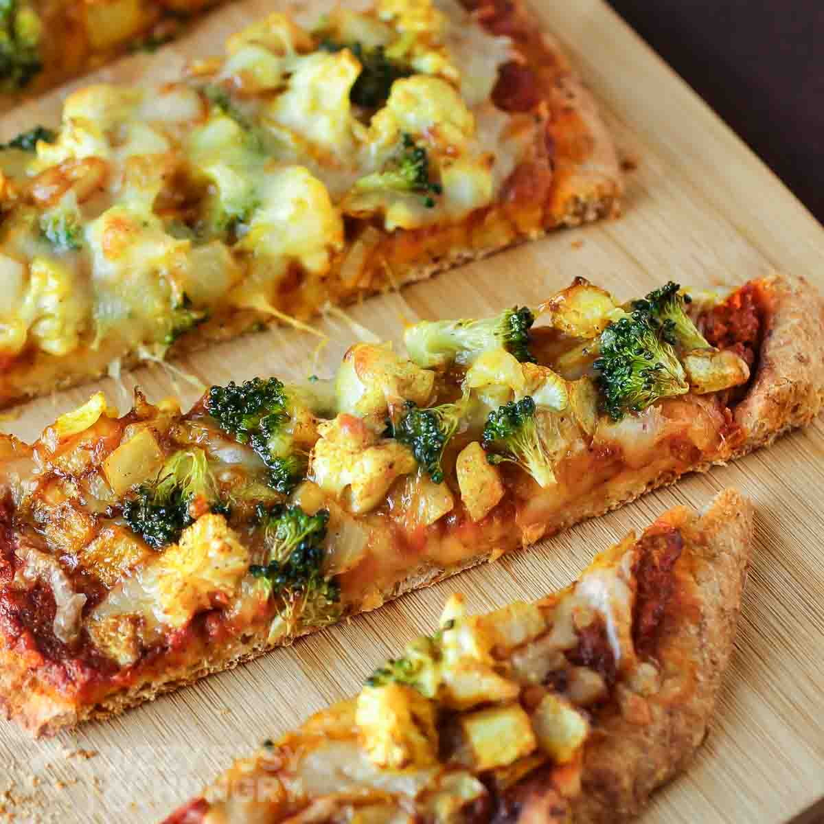 Curry Pizza with Veggies