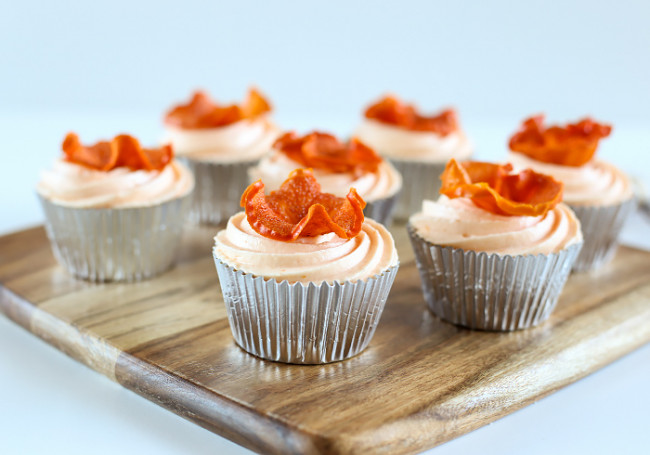 Spiced Persimmon Cupcakes with Cream Cheese Frosting