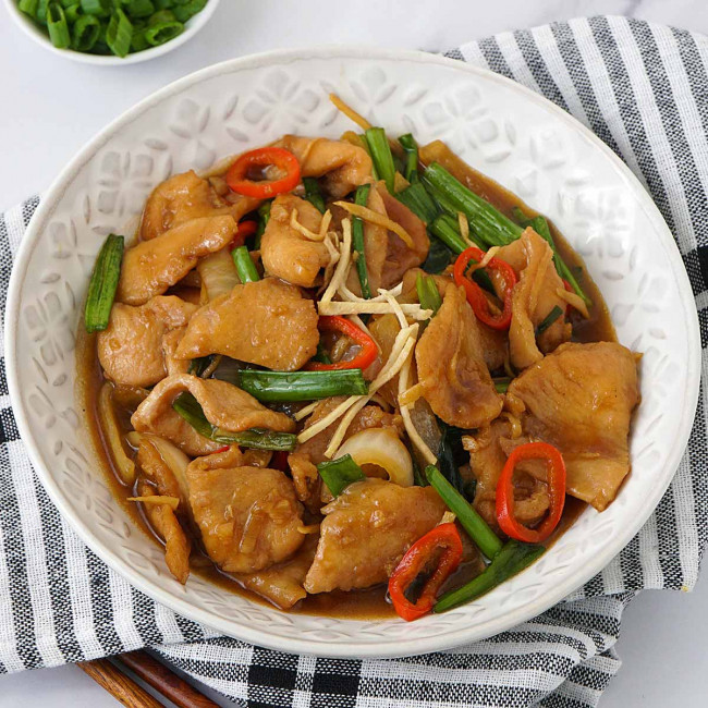 Chicken With Ginger And Spring Onions