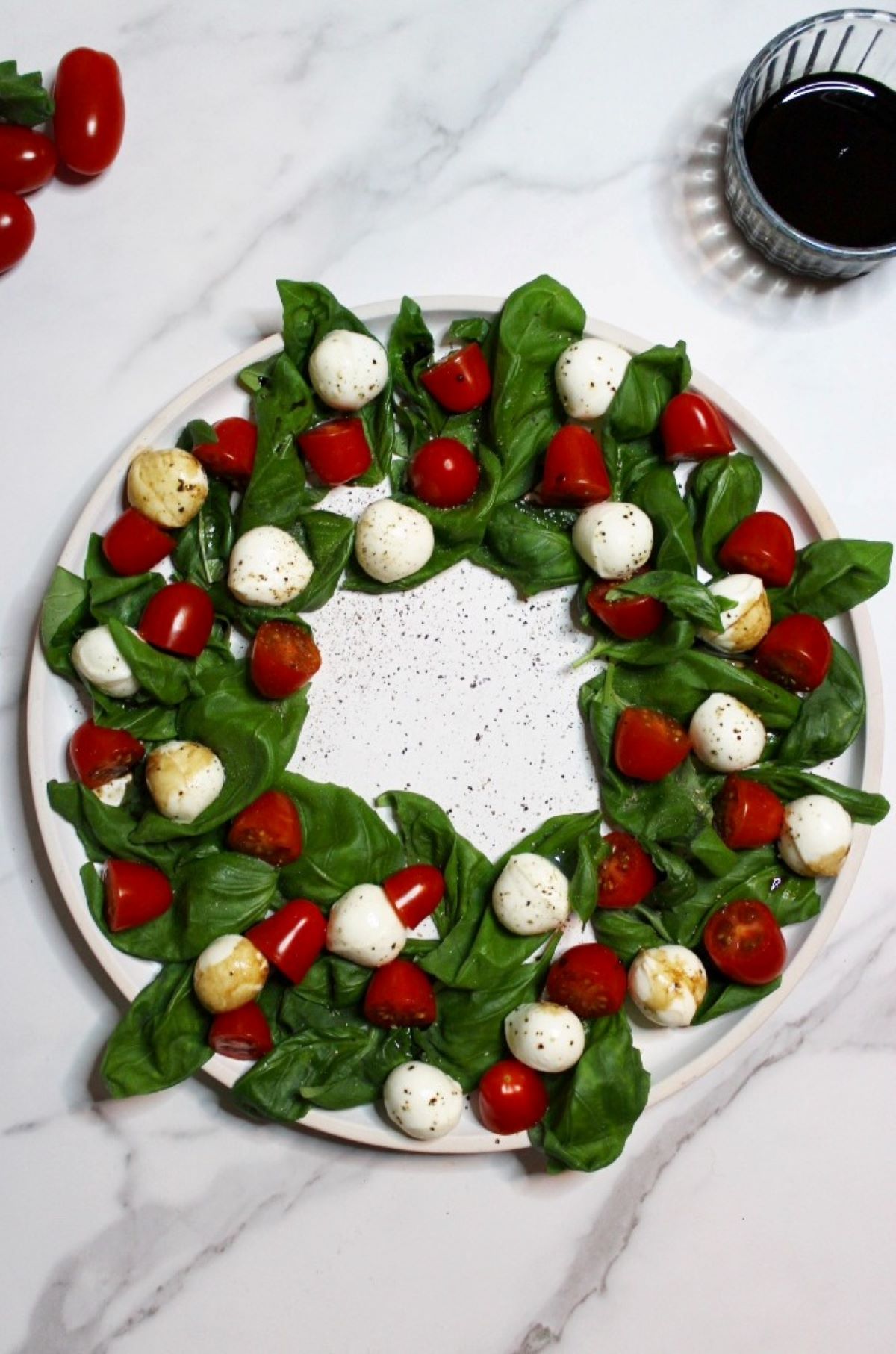 Christmas Wreath Caprese Salad