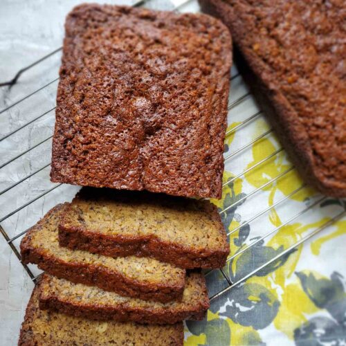 Easy Moist Banana Bread Recipe