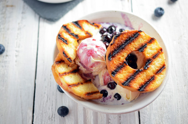 Grilled Doughnuts With Blueberry Sauce