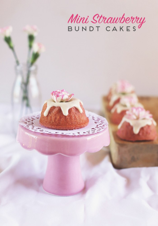 Mini Strawberry Bundt Cakes