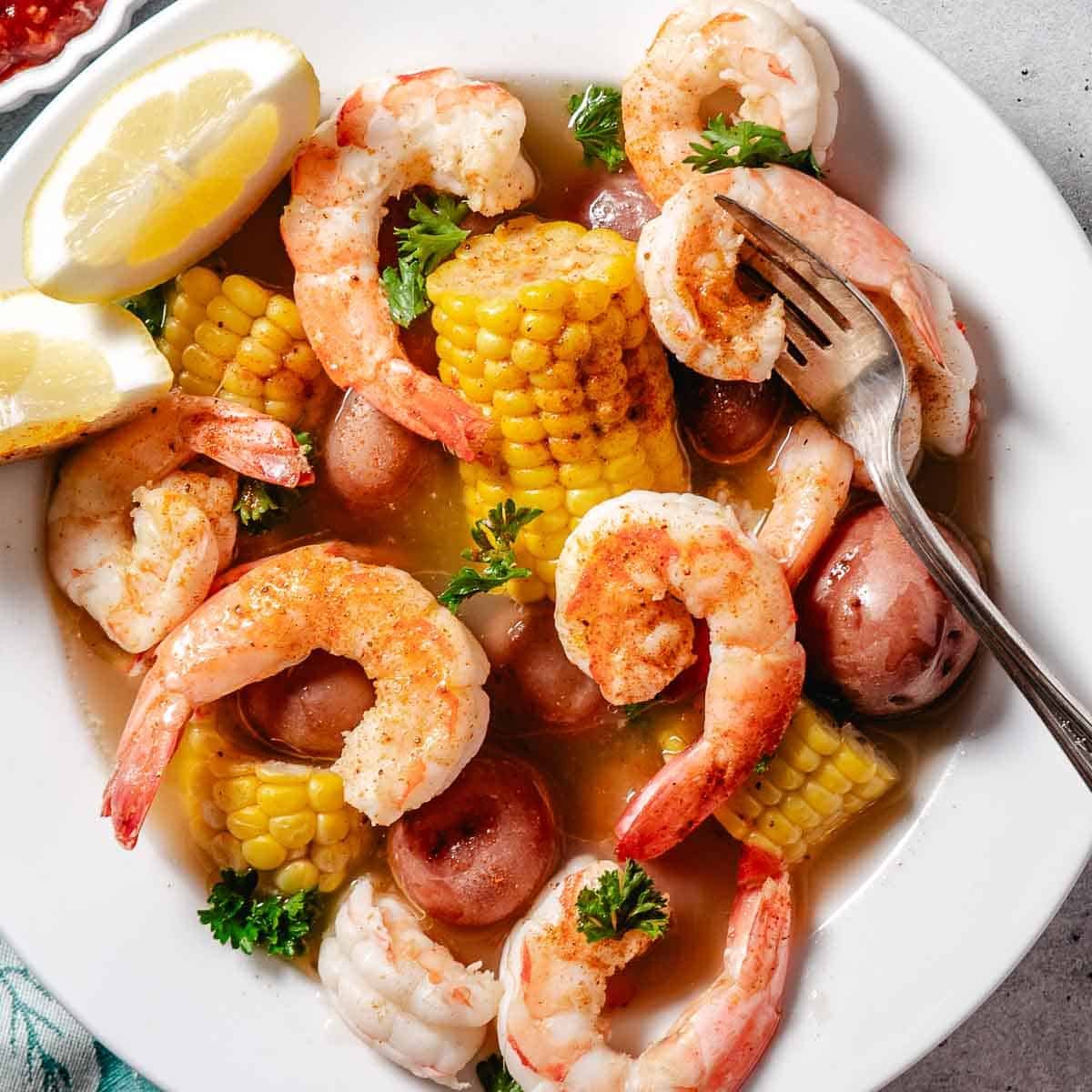 Boiled Shrimp With Potatoes and Corn