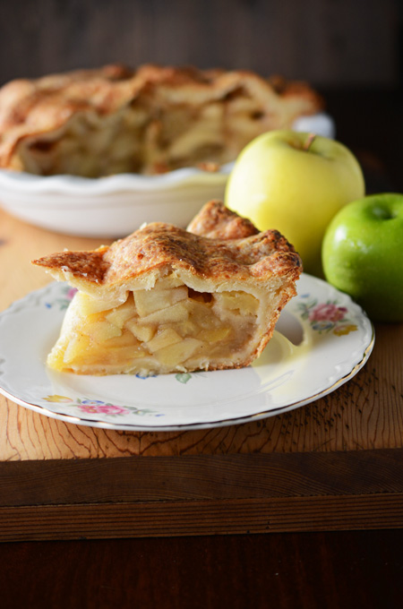 apple pie with cheddar cheese crust