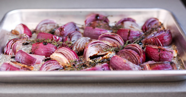 Roasted Red Onions With Thyme