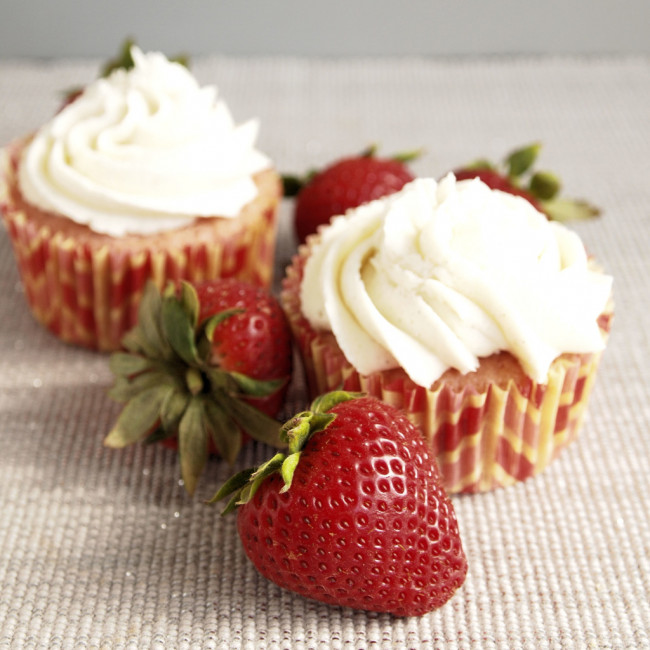 Strawberry Cupcakes with Vanilla Buttercream
