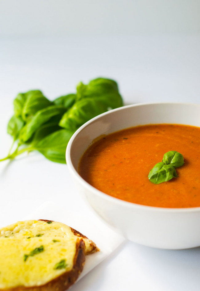 Classic Tomato Soup - Vegan
