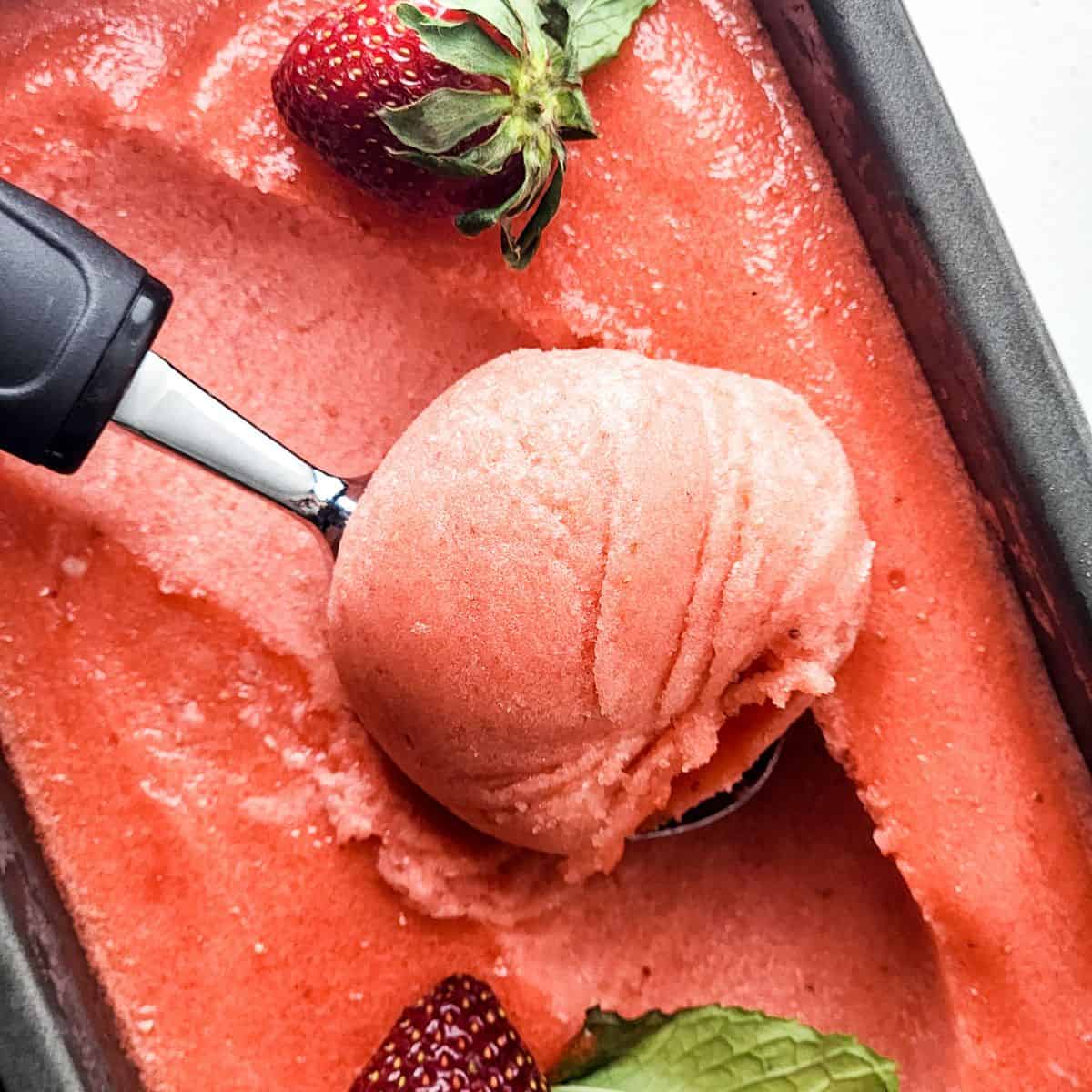 Strawberry Lemonade Sorbet (without an ice cream maker)