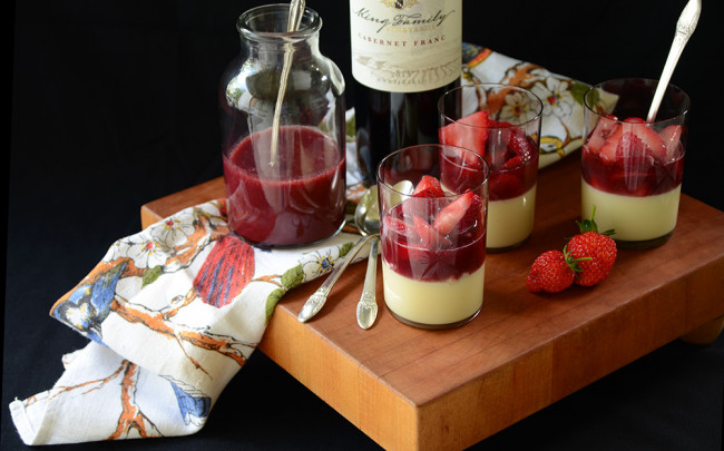 Elegant Cabernet Strawberry Rhubarb Pudding