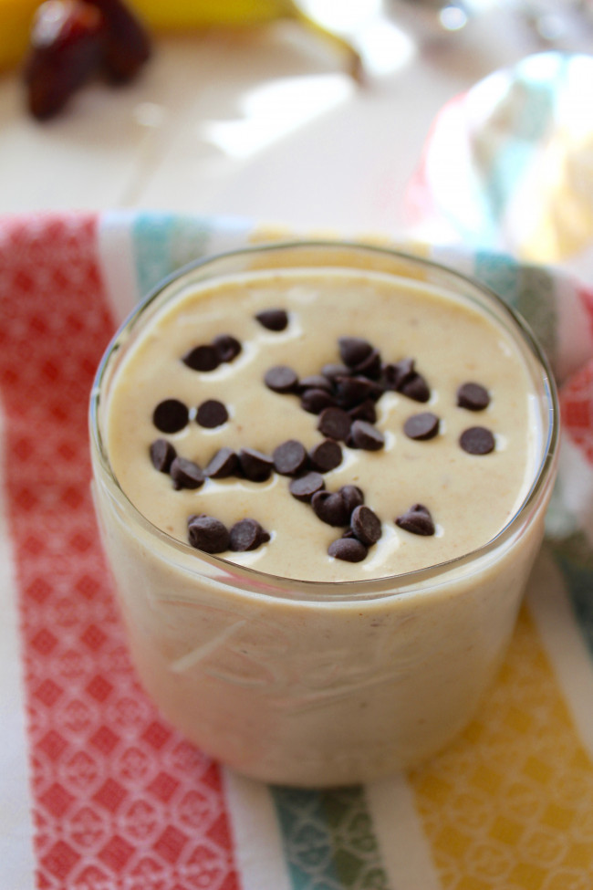 Peanut Butter Banana Date Smoothie