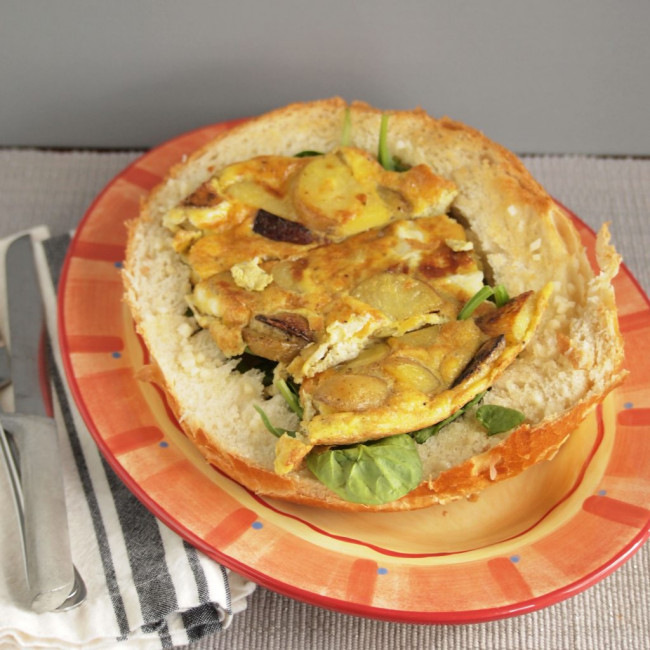 Bread Bowl with Spinach and Potato Torta