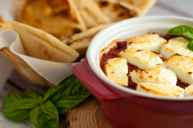 fire-roasted tomato goat cheese dip