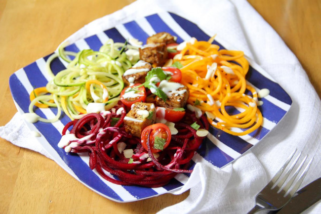spiralised salad with sichuan spiced tofu