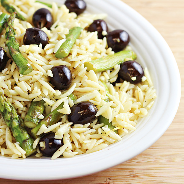 Easy Side Dish: Orzo with Black Olives and Asparagus Recipe