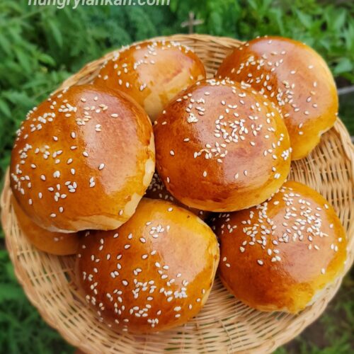 Vegetarian Spicy potato curry buns