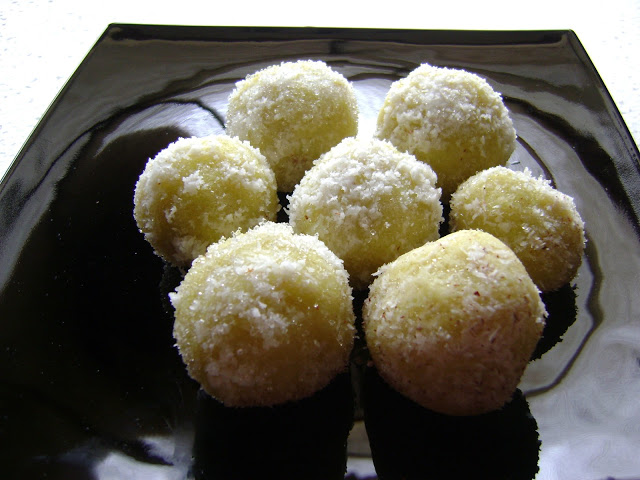 Sweet potato balls with coconut 