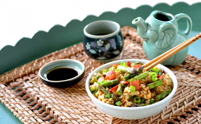 breakfast fried rice with bacon, eggs and asparagus