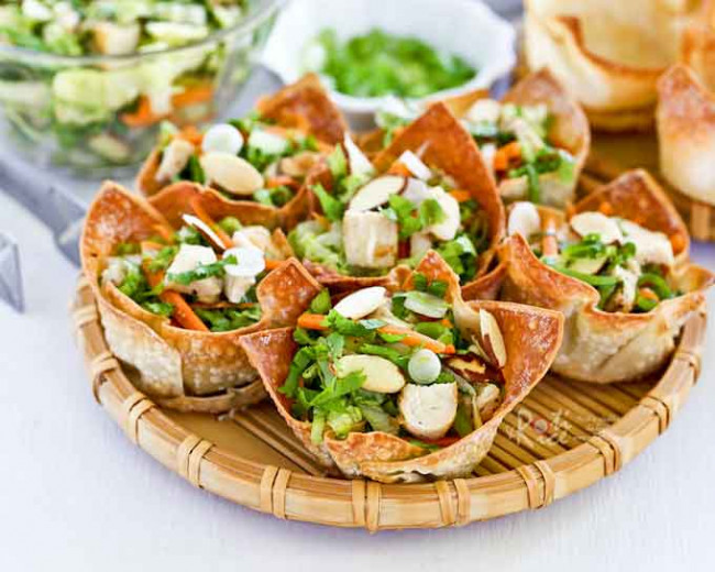 Chinese Chicken Salad Cups 