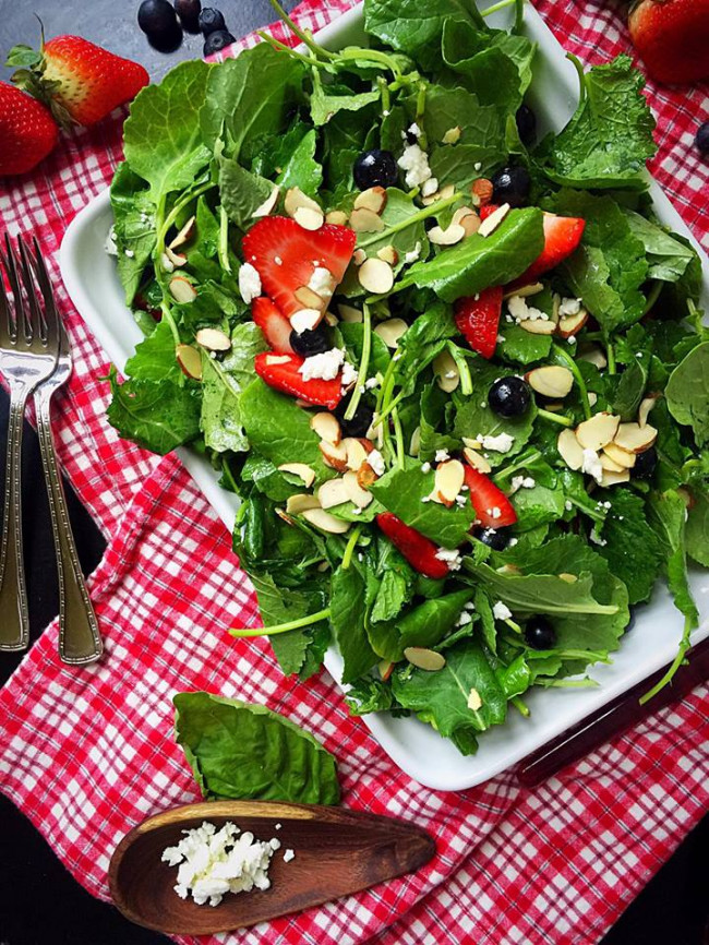 baby kale & berry salad with maple vinaigrette