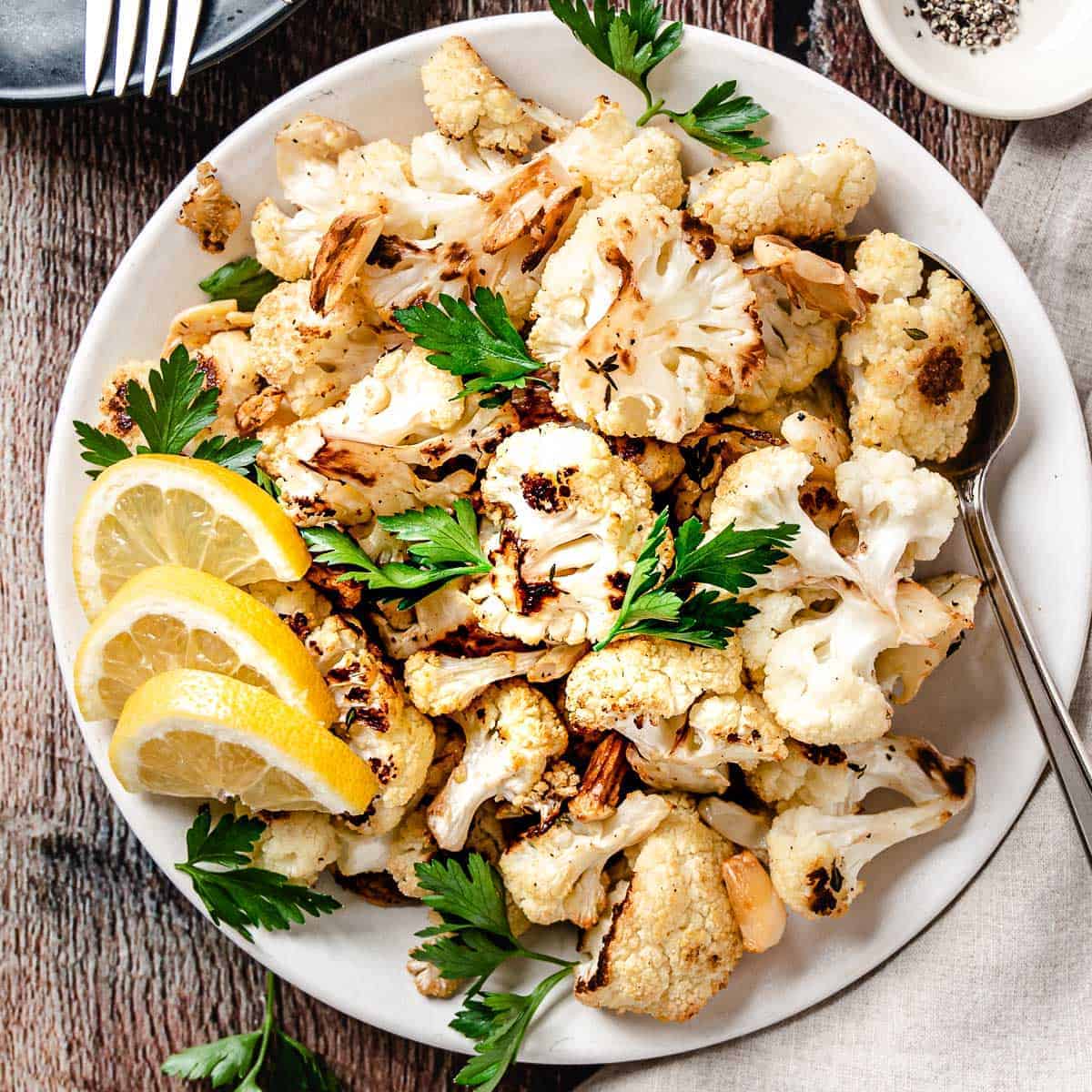 Low Calorie Roasted Cauliflower with Garlic