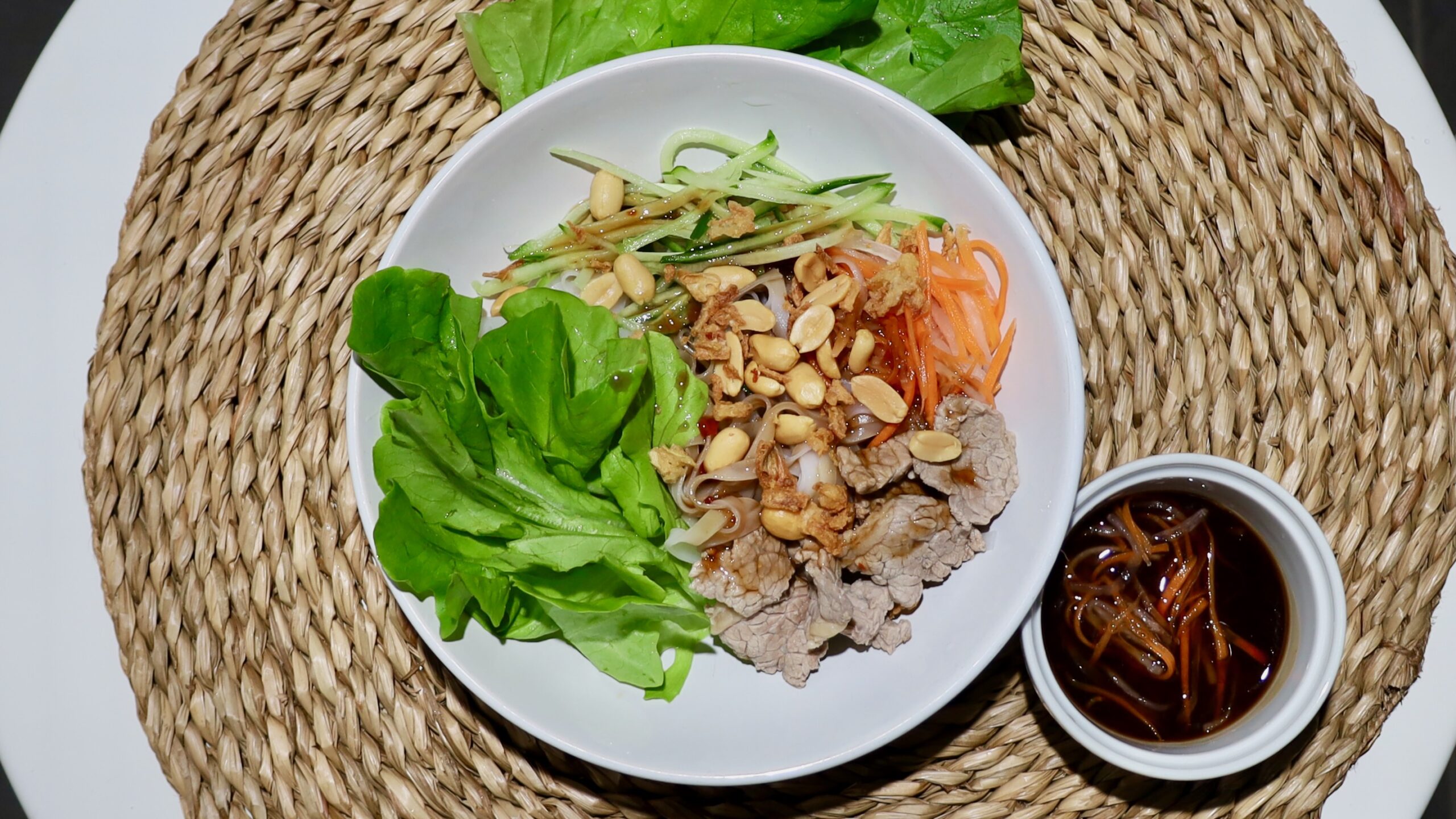 Pho Tron Recipe (Vietnamese Chicken/Beef Noodle Salad)