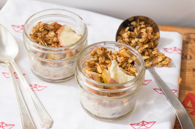 just in time for fall: apple-currant granola 