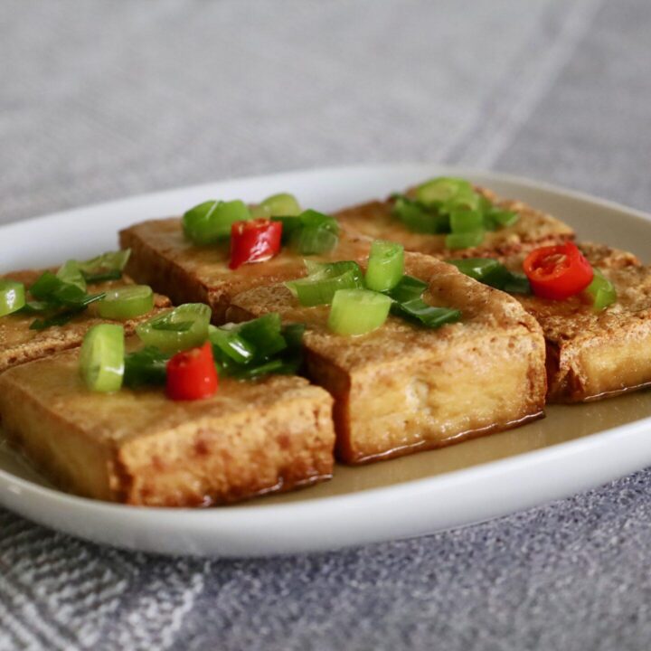 Spring Onion Tofu (Vietnamese Dau Phu Tam Hanh)