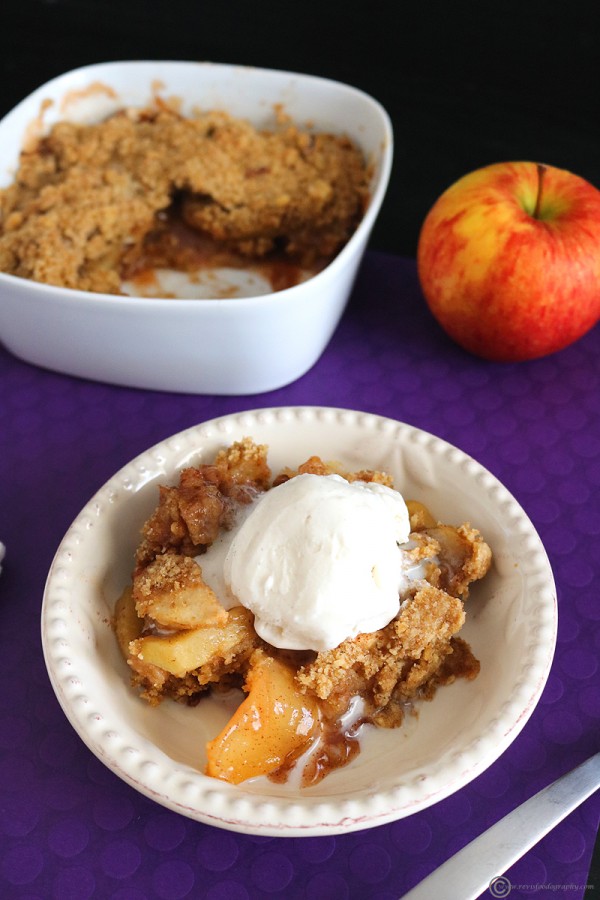 Apple Crumble with Walnuts