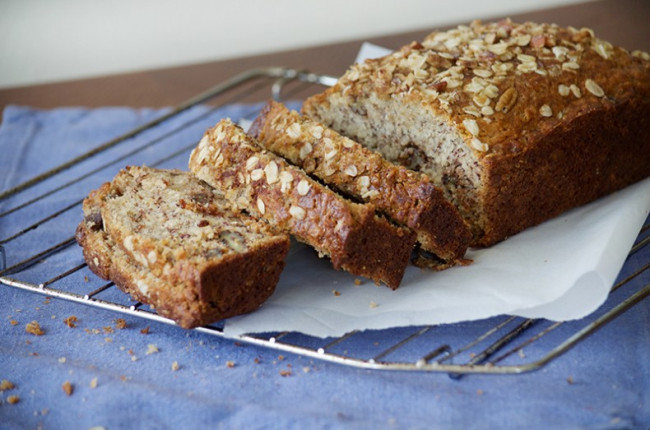 A Very, Very Autumnal (and Dairy-Free) Banana Bread