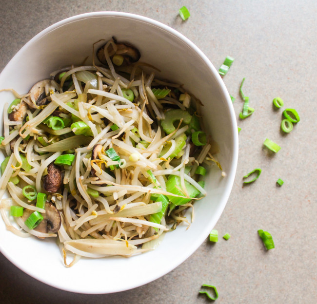 Bean Sprouts Stir Fry (Chow Mein)