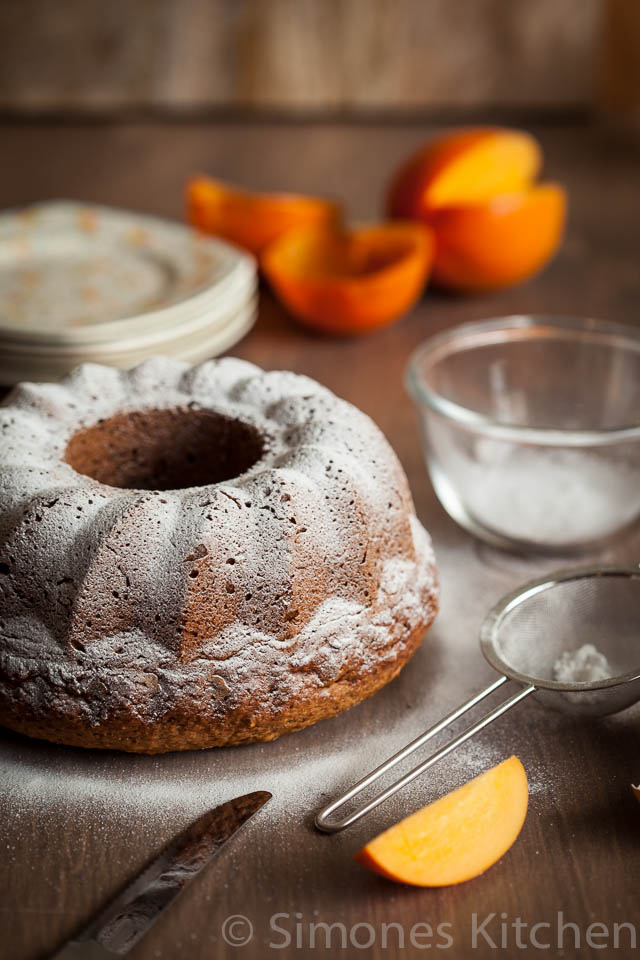 Persimmon bundt cake with spices
