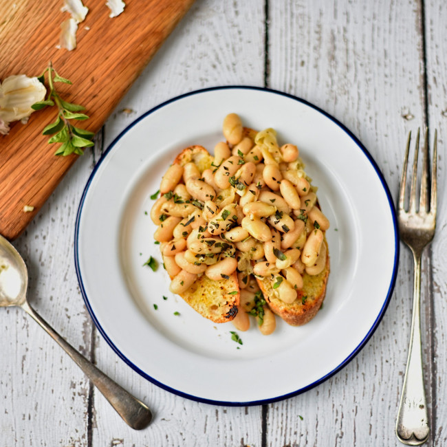 cannellini beans with garlic and oregano