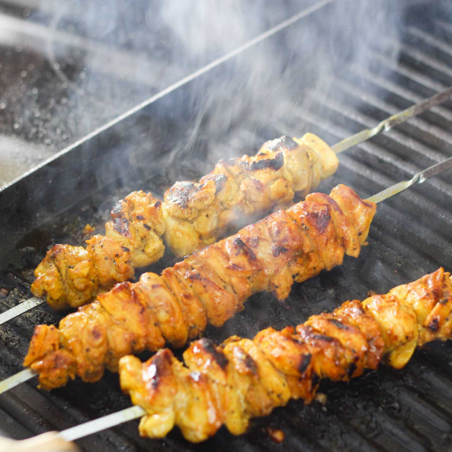 CURRY CHICKEN SKEWERS WITH LIME