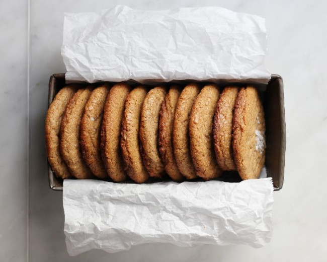 cookie jar: flourless almond butter cookies