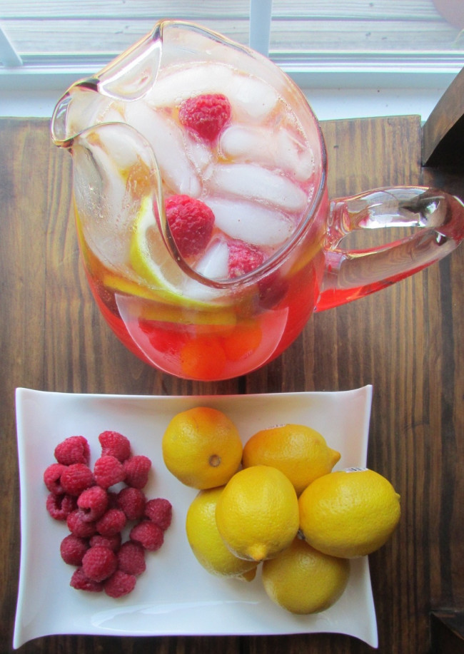 Cooking with the Kids: Homemade Raspberry Lemonade