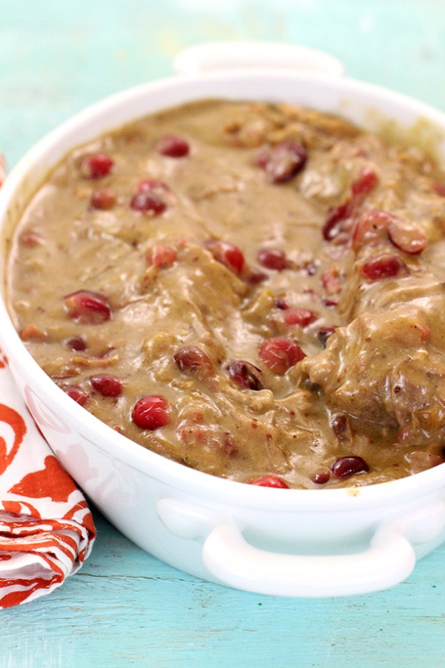 slow cooker cranberry pork with cinnamon & brown sugar
