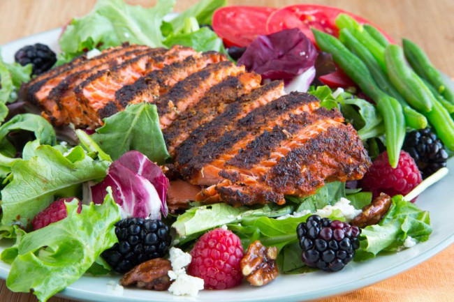 Healthy and Delicious Blackened Salmon Salad