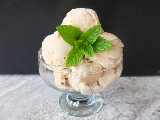 the no cream – ice cream {coconut and roast banana flavour}